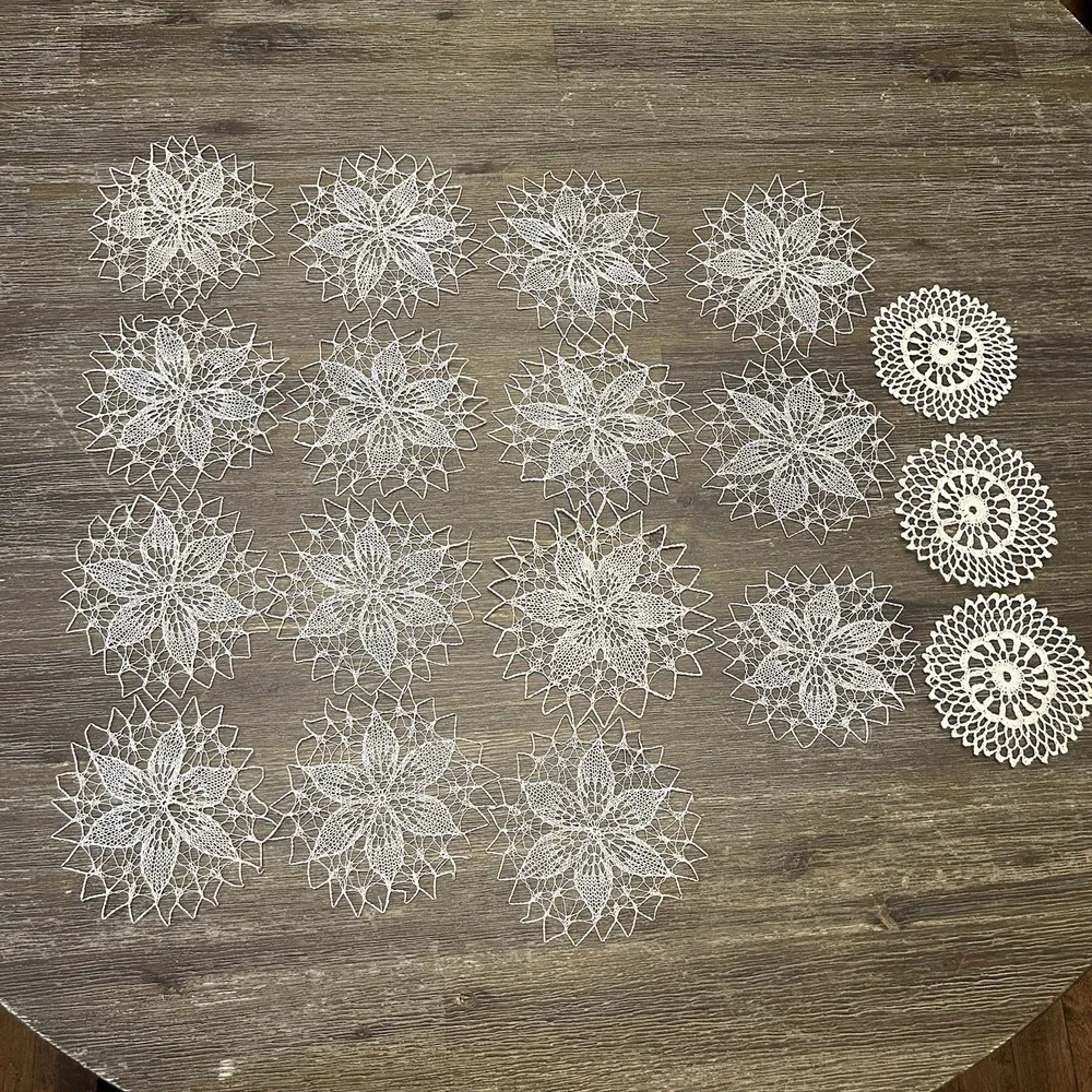 Antique Lot of 18 Handmade Round Doilies Table Top Doily Crochet Lace Cottage
